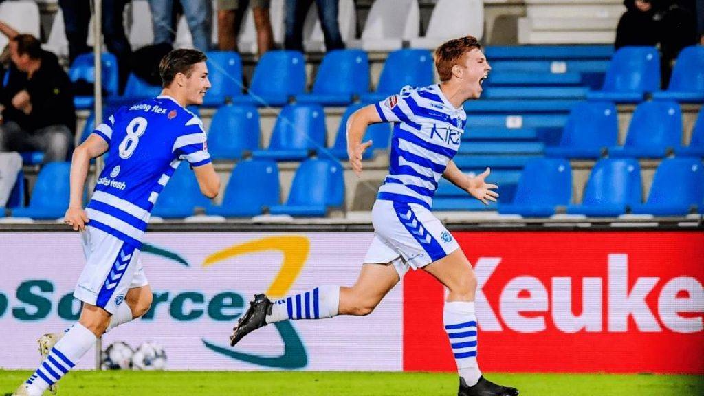 欧超杯赛程吃紧;克里夫兰骑士今夜战术微调;管理层满意;心理建设被强调(欧冠全部赛程) 欧超杯赛程吃紧;克里夫兰骑士今夜战术微调;管理层满意;心理建设被强调(欧冠全部赛程)