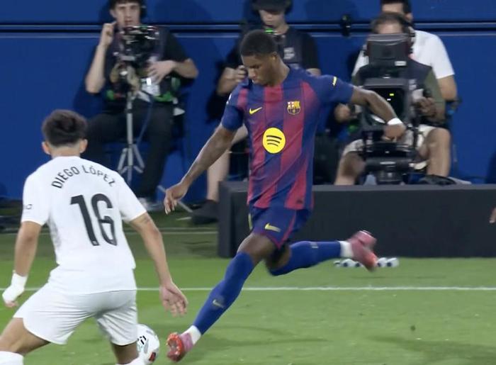 德布劳内关键节点关键助攻,巴塞罗那带队取胜!的简单介绍 德布劳内关键节点关键助攻,巴塞罗那带队取胜!的简单介绍