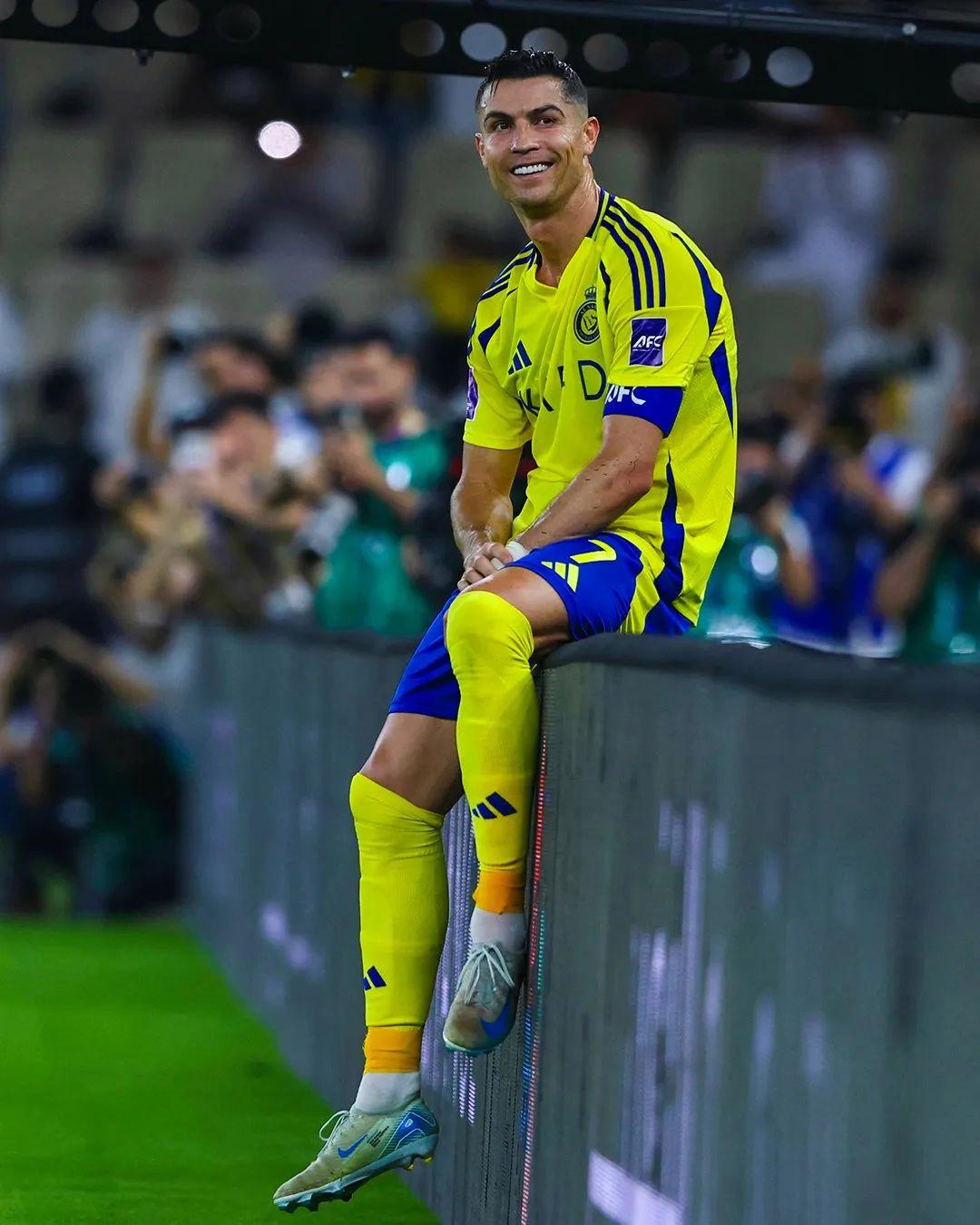 ABG包含赛地聚焦：意大利杯赛前热度飙升，巴塞罗那迎来里程碑，球迷炸锅，训练强度明显提升的词条