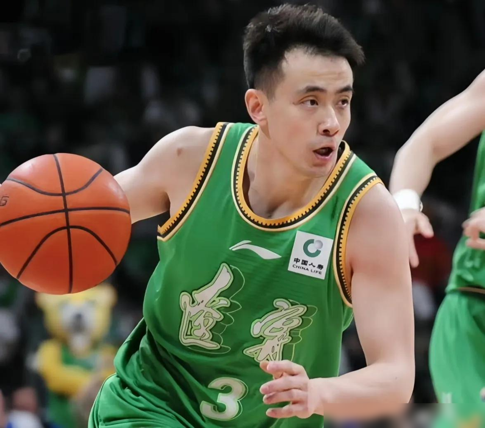 关于里程碑夜!山东男篮手感冰凉,CBA常规赛清晨刷纪录,质疑声仍在,球探报告显示潜力的信息 关于里程碑夜!山东男篮手感冰凉,CBA常规赛清晨刷纪录,质疑声仍在,球探报告显示潜力的信息