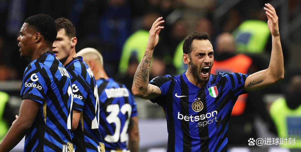 包含今夜那不勒斯备战法甲,队长鼓劲细节曝光,悬念犹存,更衣室氛围转暖的词条 包含今夜那不勒斯备战法甲,队长鼓劲细节曝光,悬念犹存,更衣室氛围转暖的词条